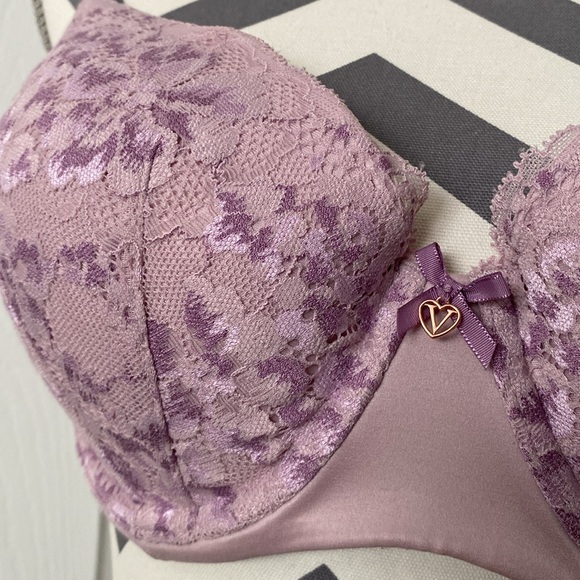 VS Body by Victoria Lace Demi Bra - Picture 4 of 6